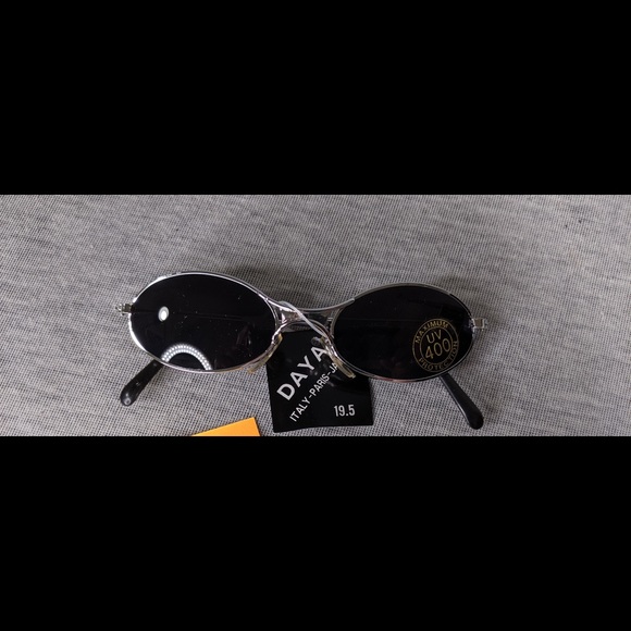 👯♀️Host Pick⚡️For bundle only: Lot of 2 kids’ oblong sunglasses - Picture 11 of 16